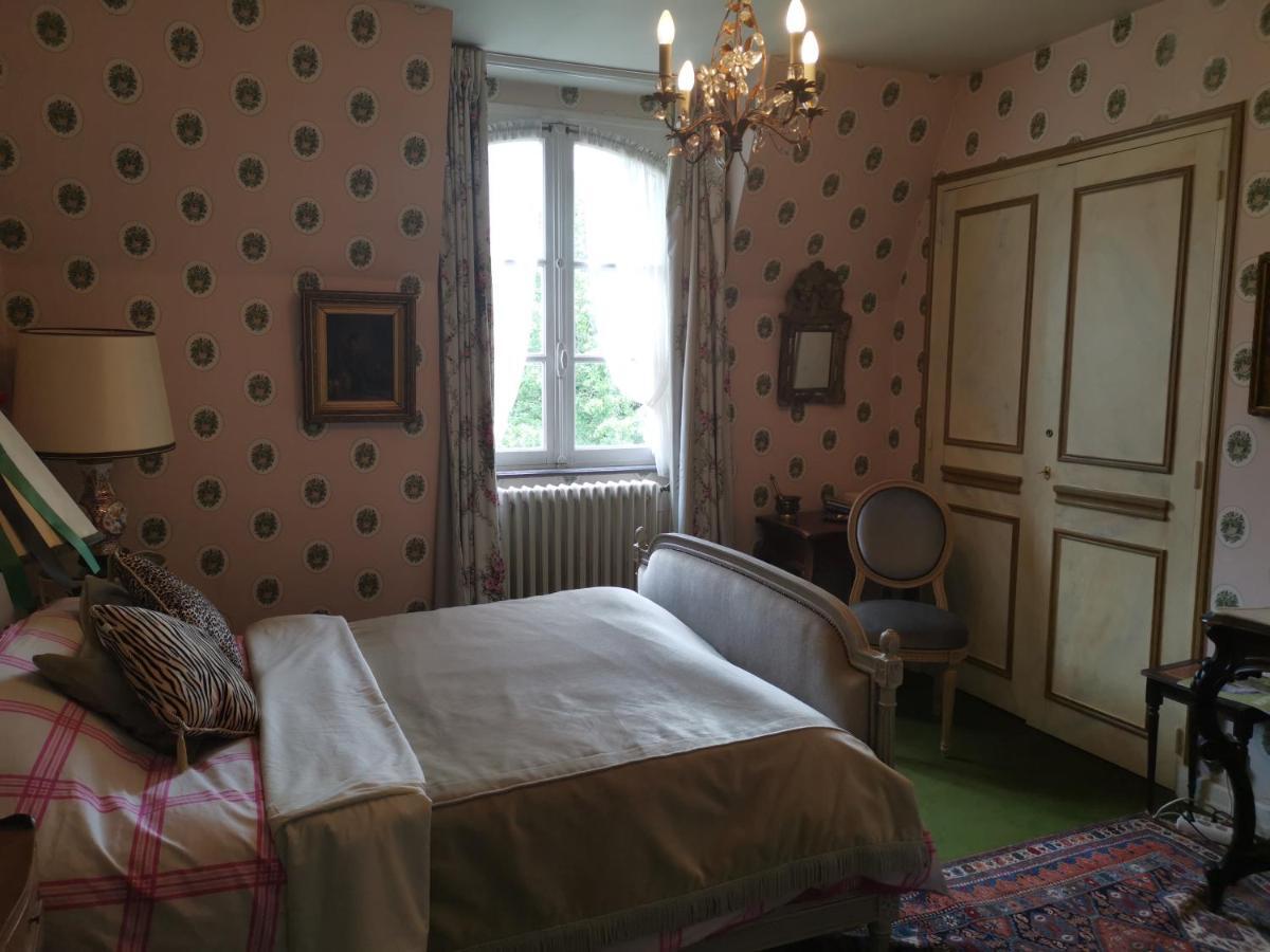 Le Kino Panorama Bed & Breakfast Vic-sur-Cere Exterior photo